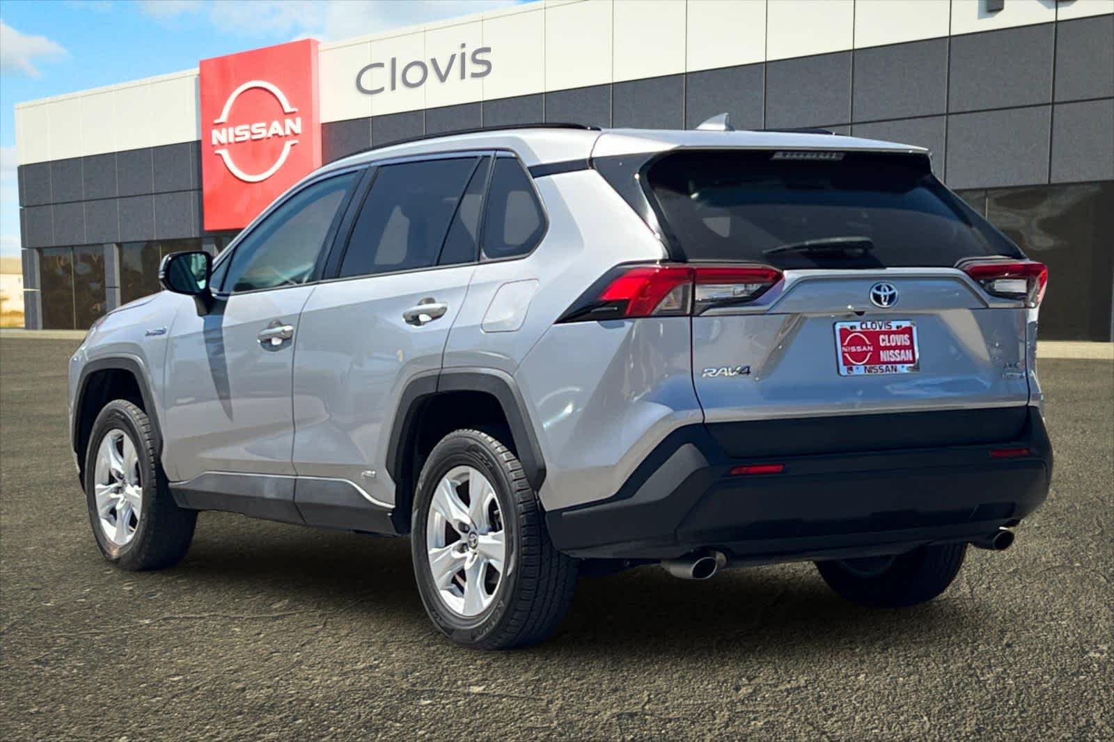 Thumbnail: 2021 Toyota RAV4 - 7