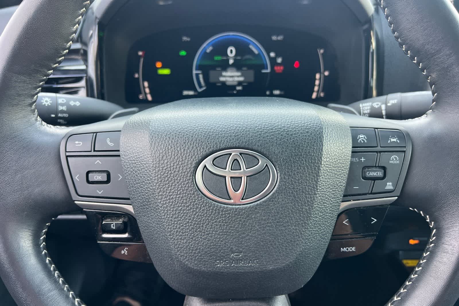 Thumbnail: 2025 Toyota Camry - 25