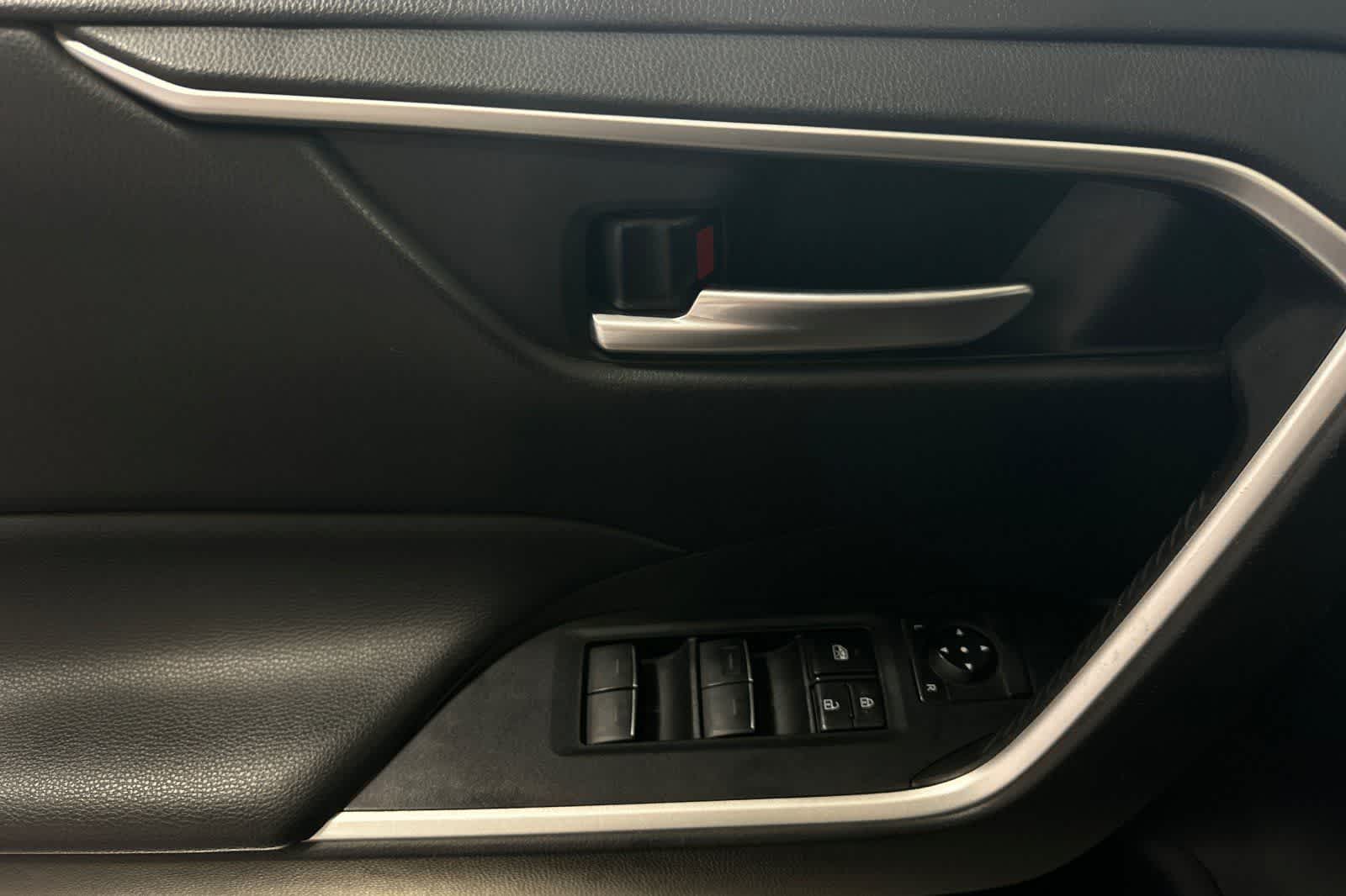 Thumbnail: 2024 Toyota RAV4 - 13