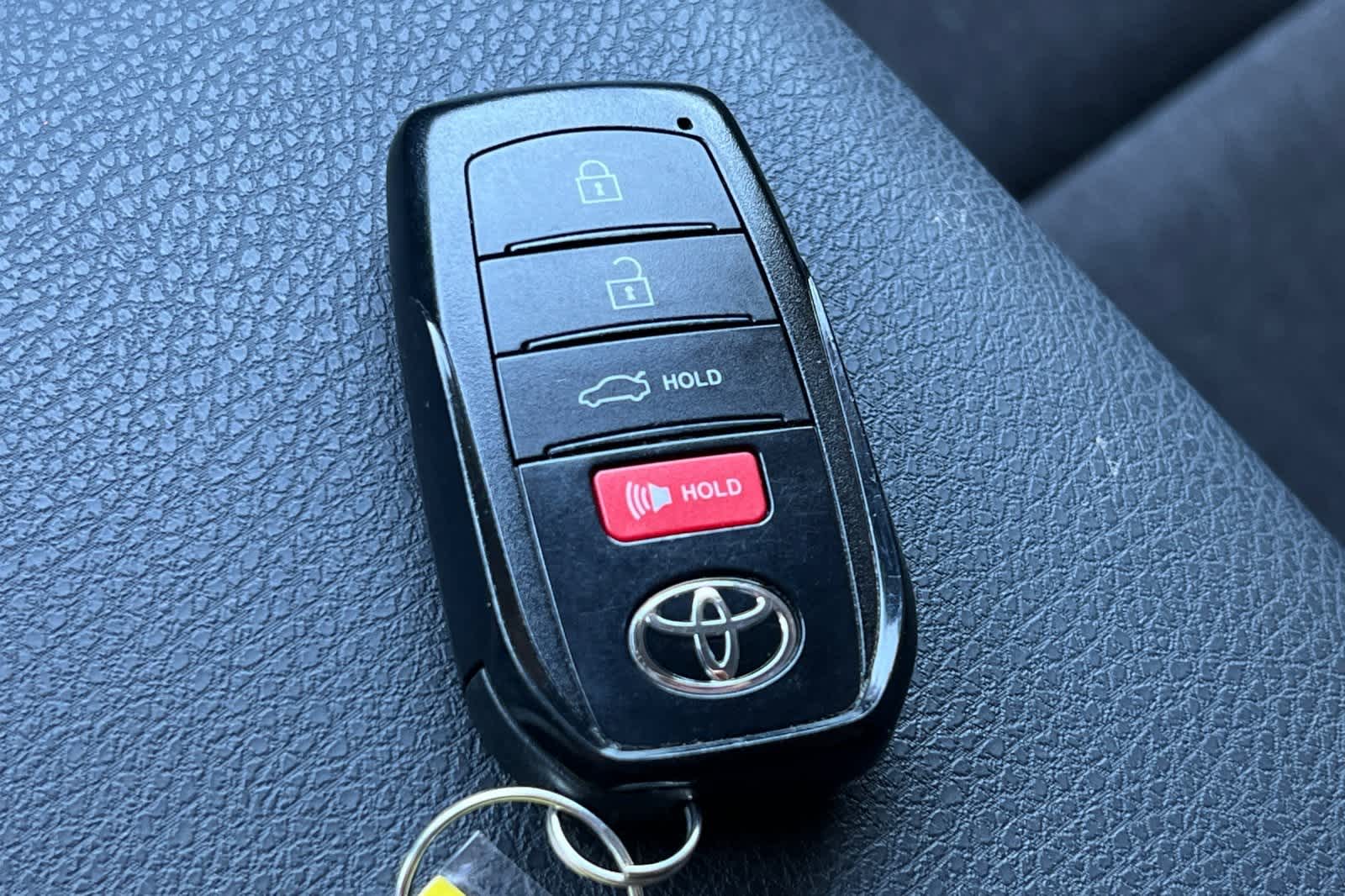 Thumbnail: 2025 Toyota Camry - 22