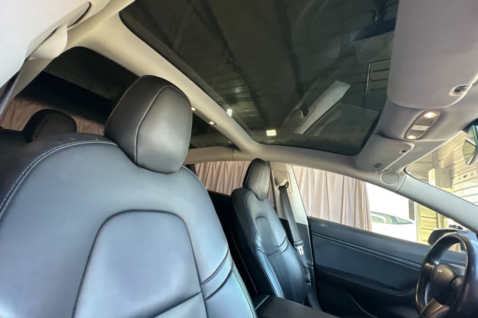 Thumbnail: 2018 Tesla Model 3 - 19