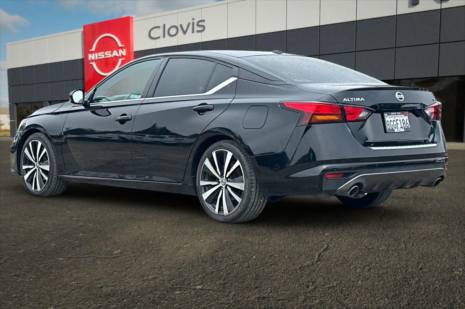 Thumbnail: 2019 Nissan Altima - 7