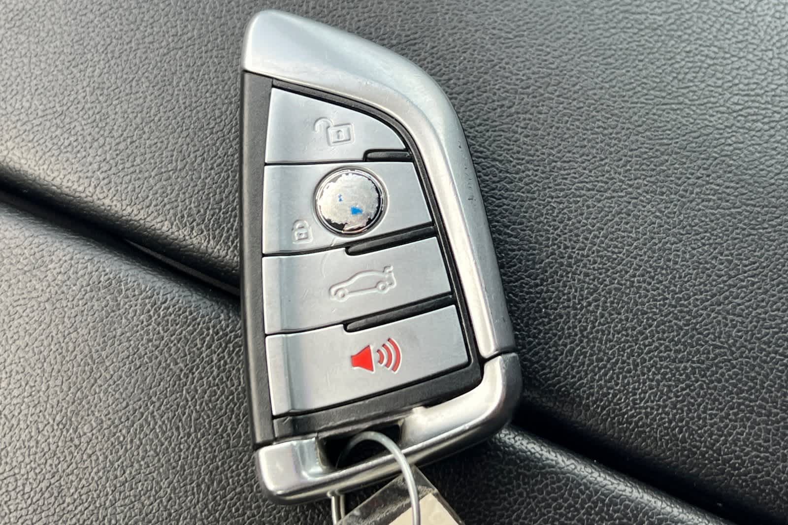 Thumbnail: 2021 BMW M5 - 27