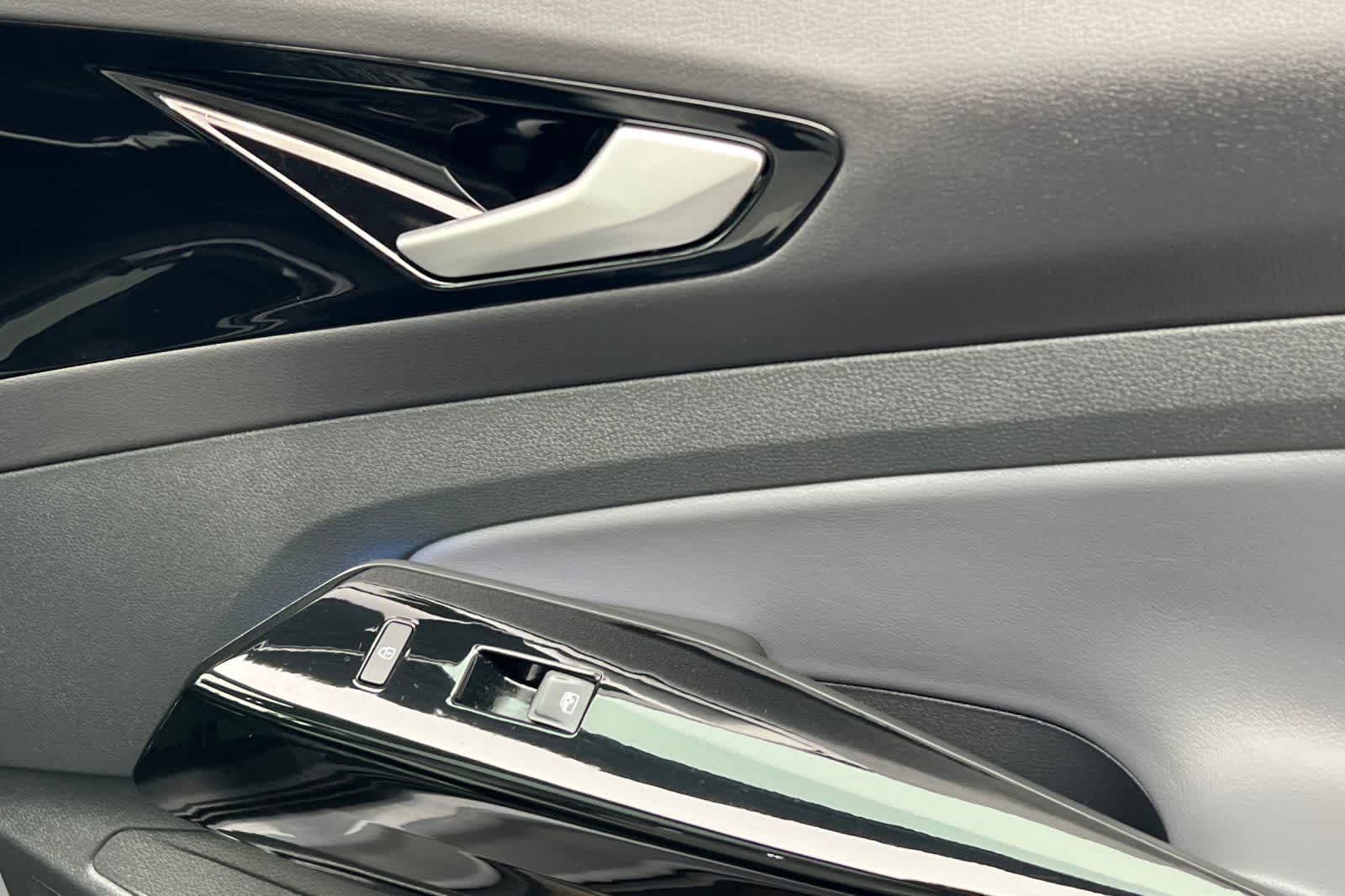 Thumbnail: 2022 Volkswagen ID.4 - 21