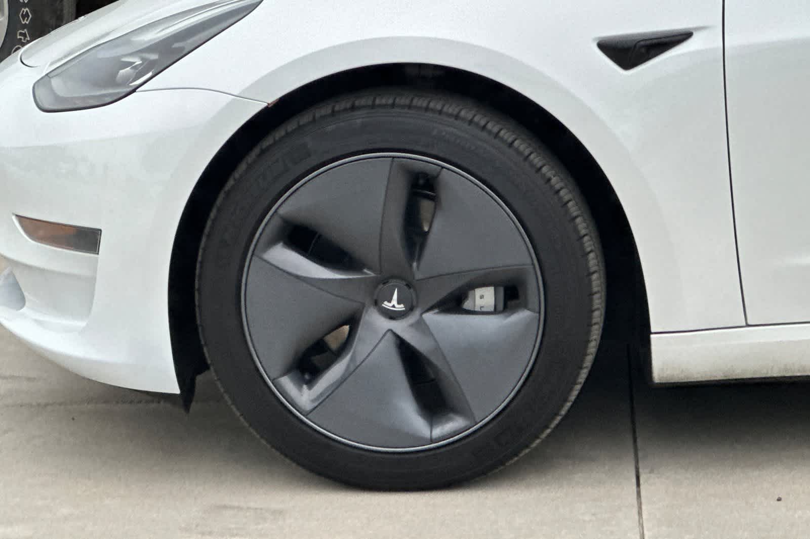 Thumbnail: 2023 Tesla Model 3 - 34