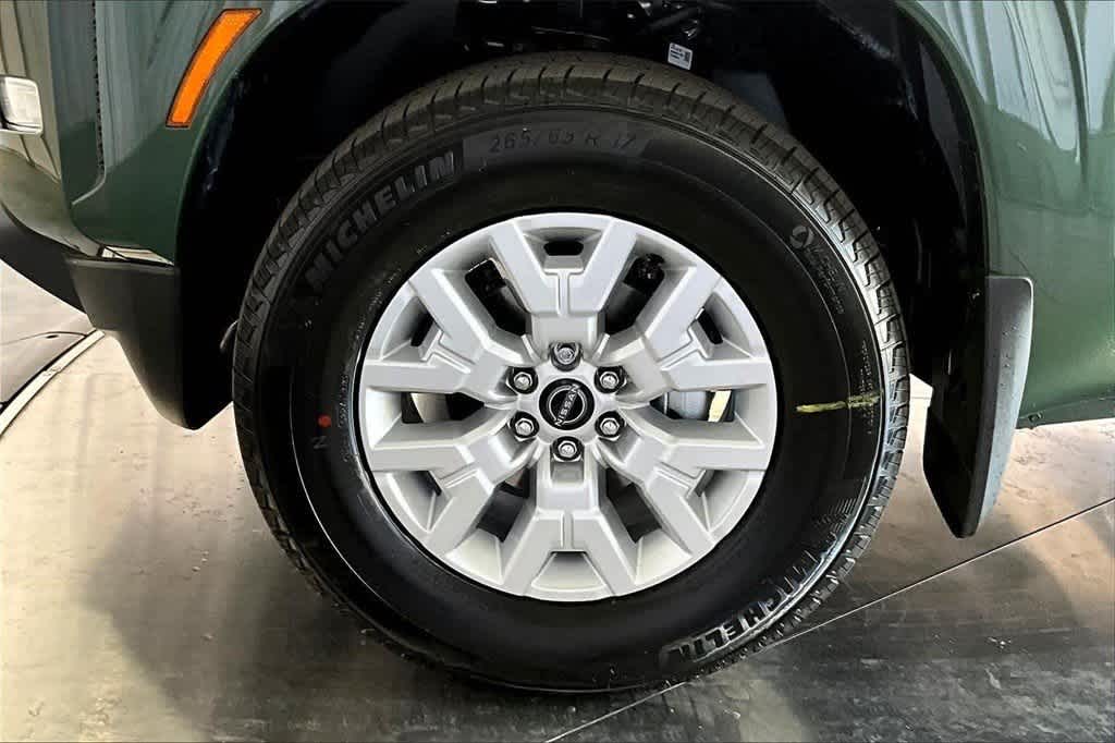 Thumbnail: 2024 Nissan Frontier - 12