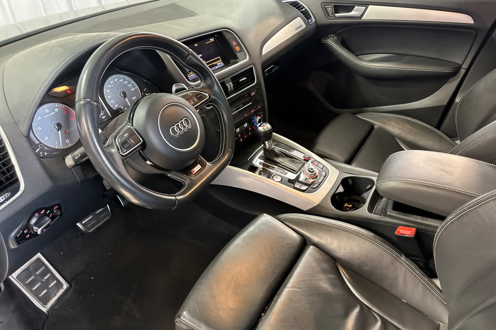 Thumbnail: 2014 Audi SQ5 - 14