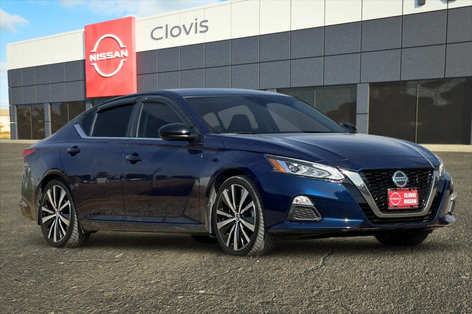 Thumbnail: 2020 Nissan Altima - 10