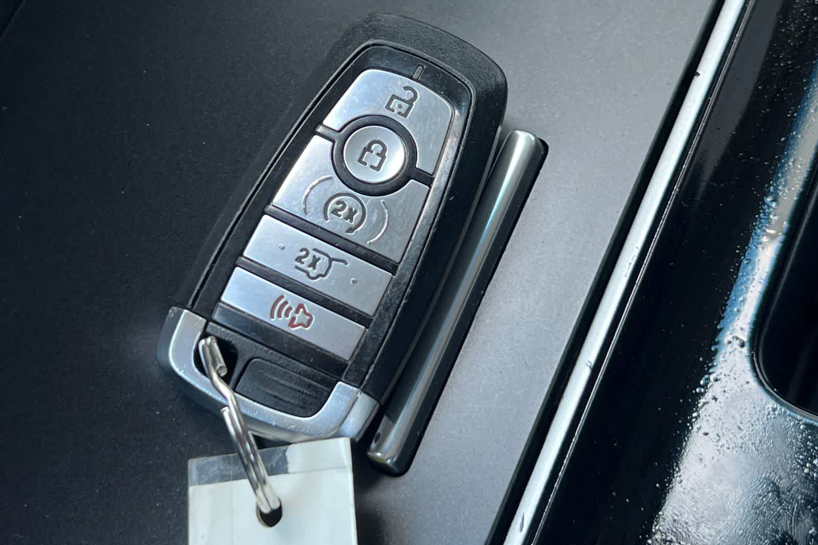 Thumbnail: 2020 Ford Edge - 28