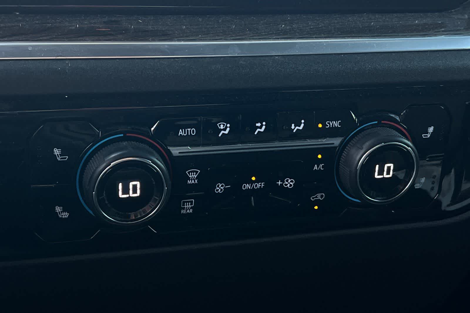 Thumbnail: 2022 Chevrolet Silverado 1500 - 22