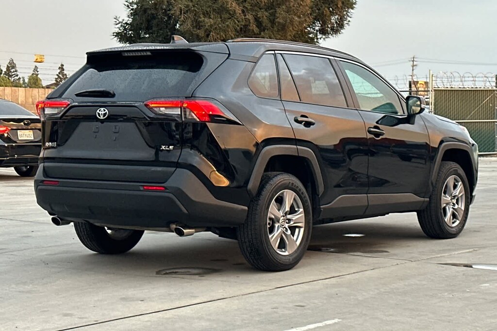 Used 2025 Toyota RAV4 XLE SUV