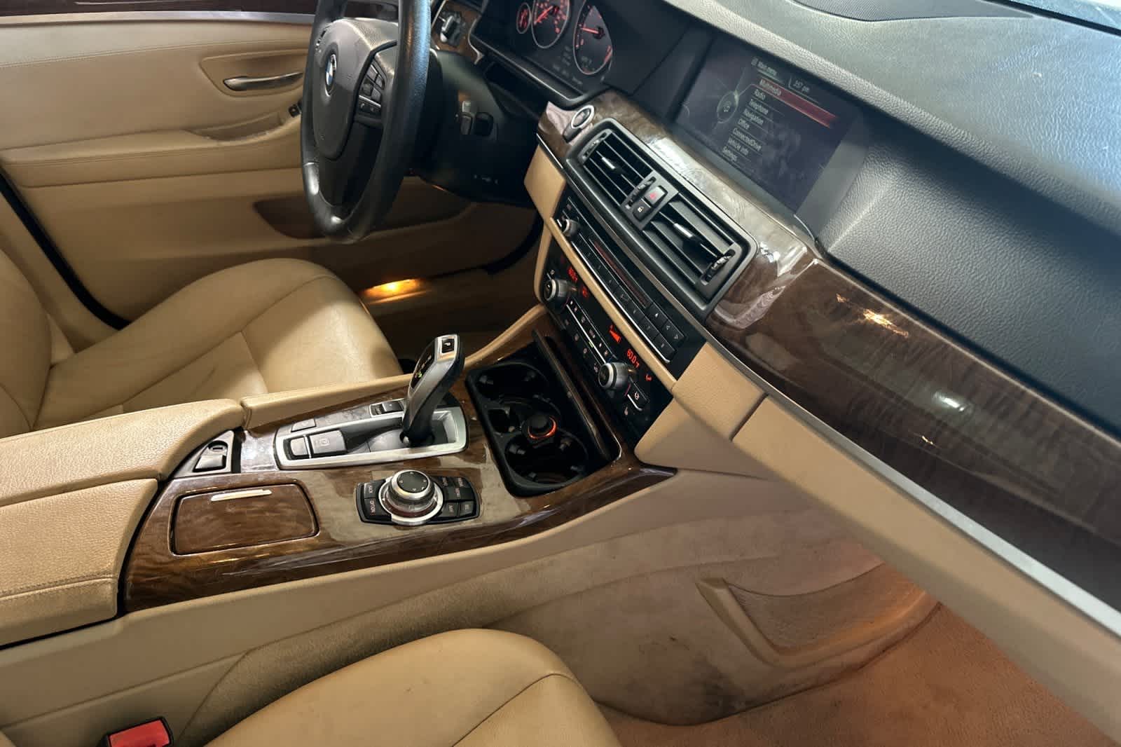 Thumbnail: 2013 BMW 5 Series - 18
