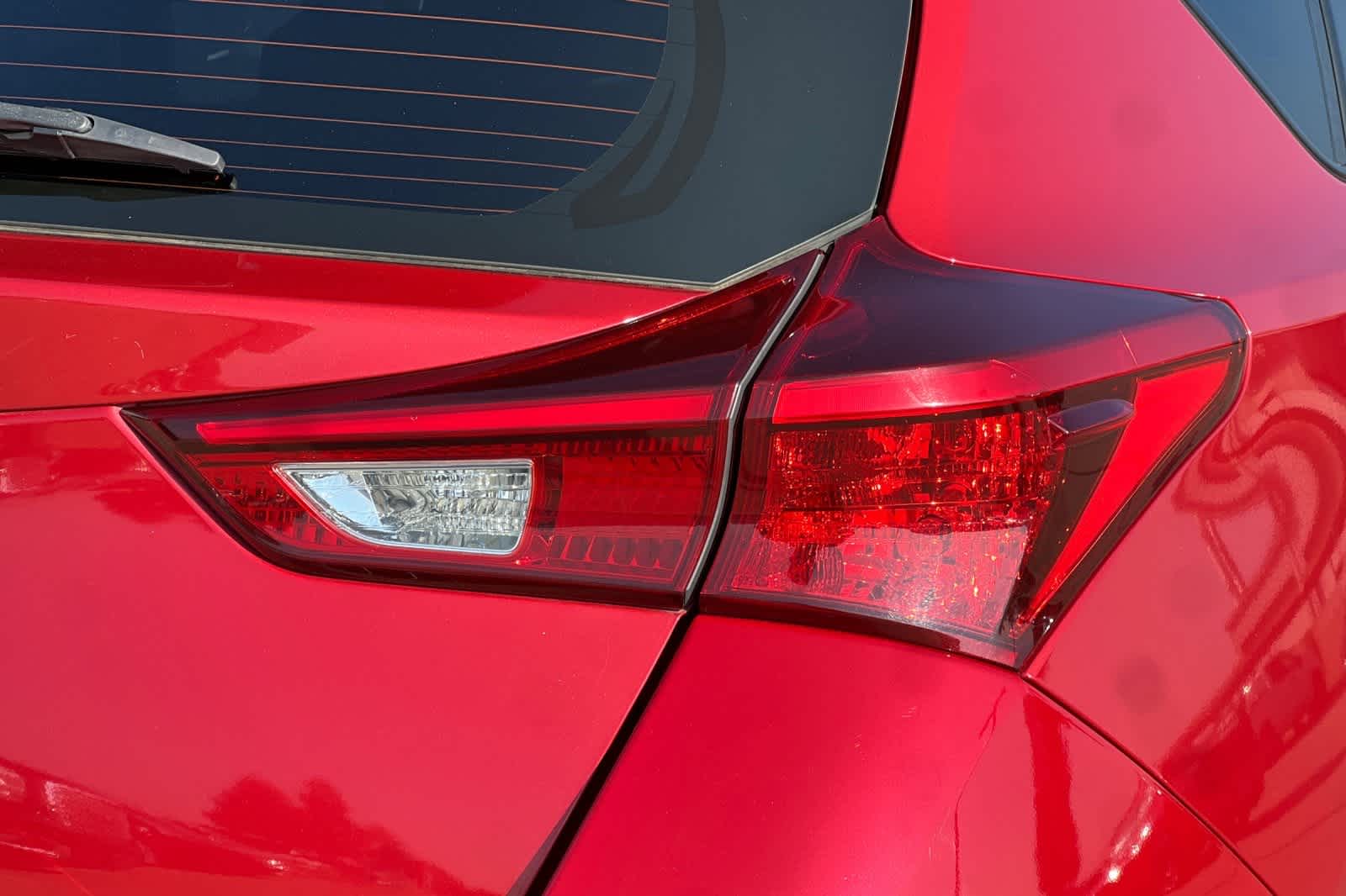 Thumbnail: 2018 Toyota Corolla iM - 32