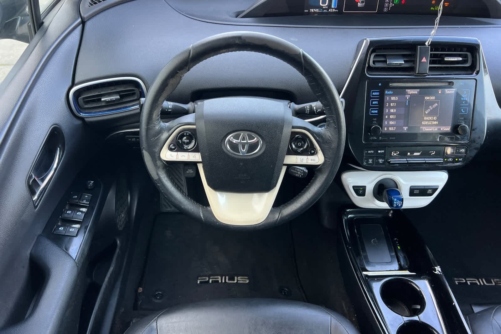 Thumbnail: 2017 Toyota Prius - 14