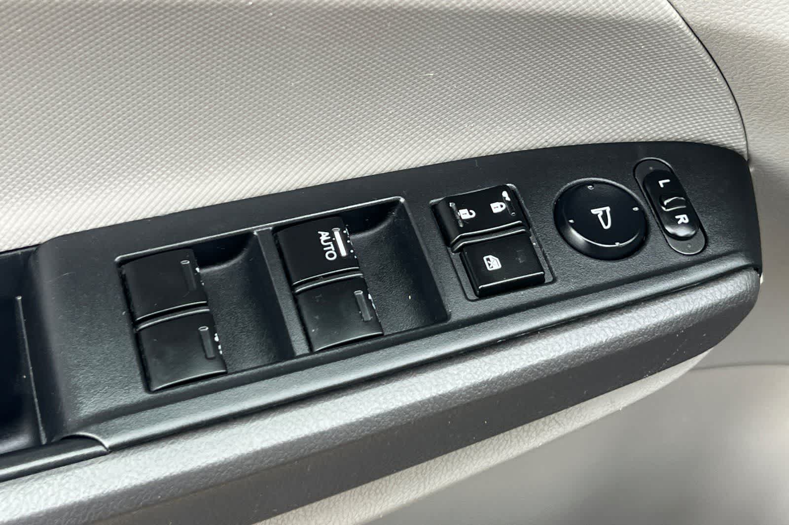 Thumbnail: 2009 Honda Accord - 14