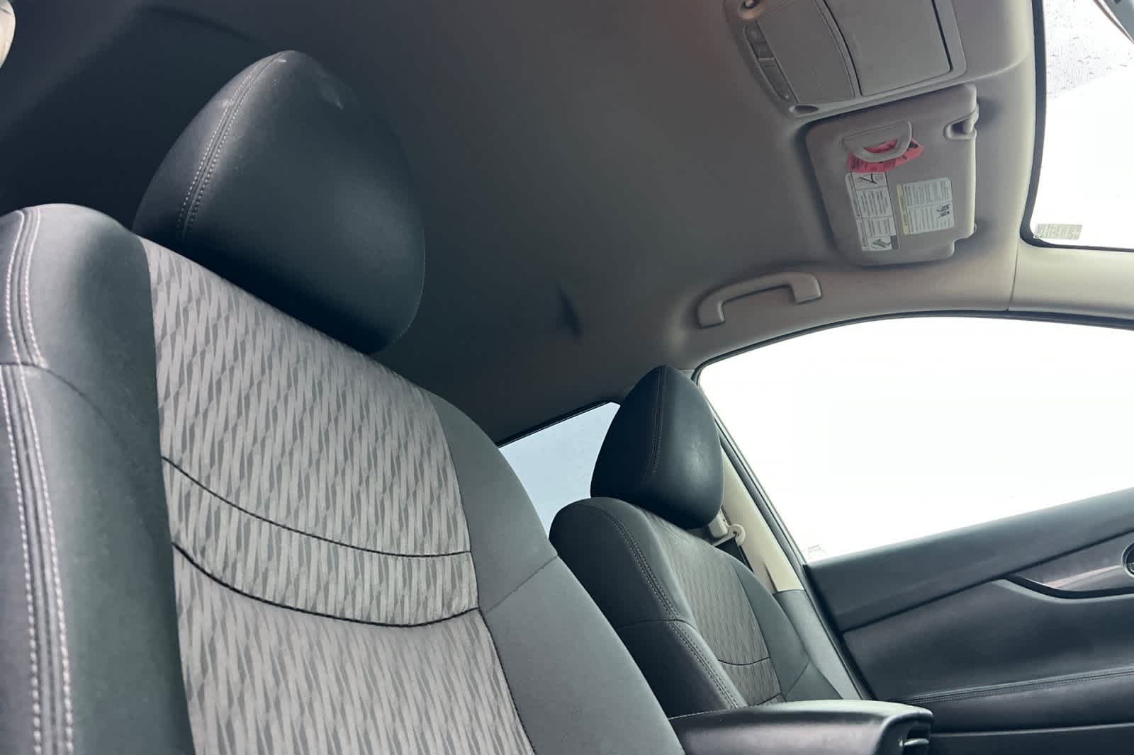 Thumbnail: 2018 Nissan Rogue - 18