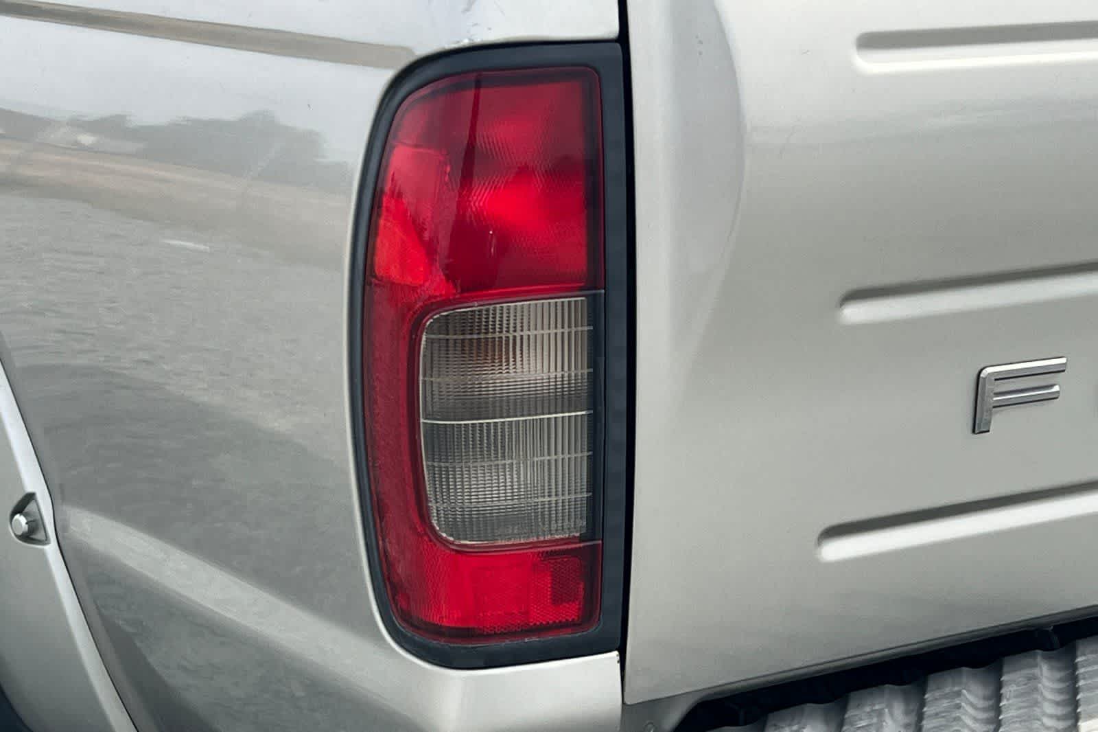 Thumbnail: 2002 Nissan Frontier - 32