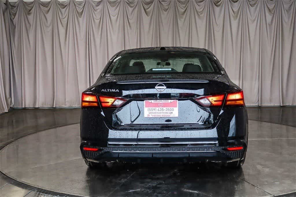 Thumbnail: 2025 Nissan Altima - 4