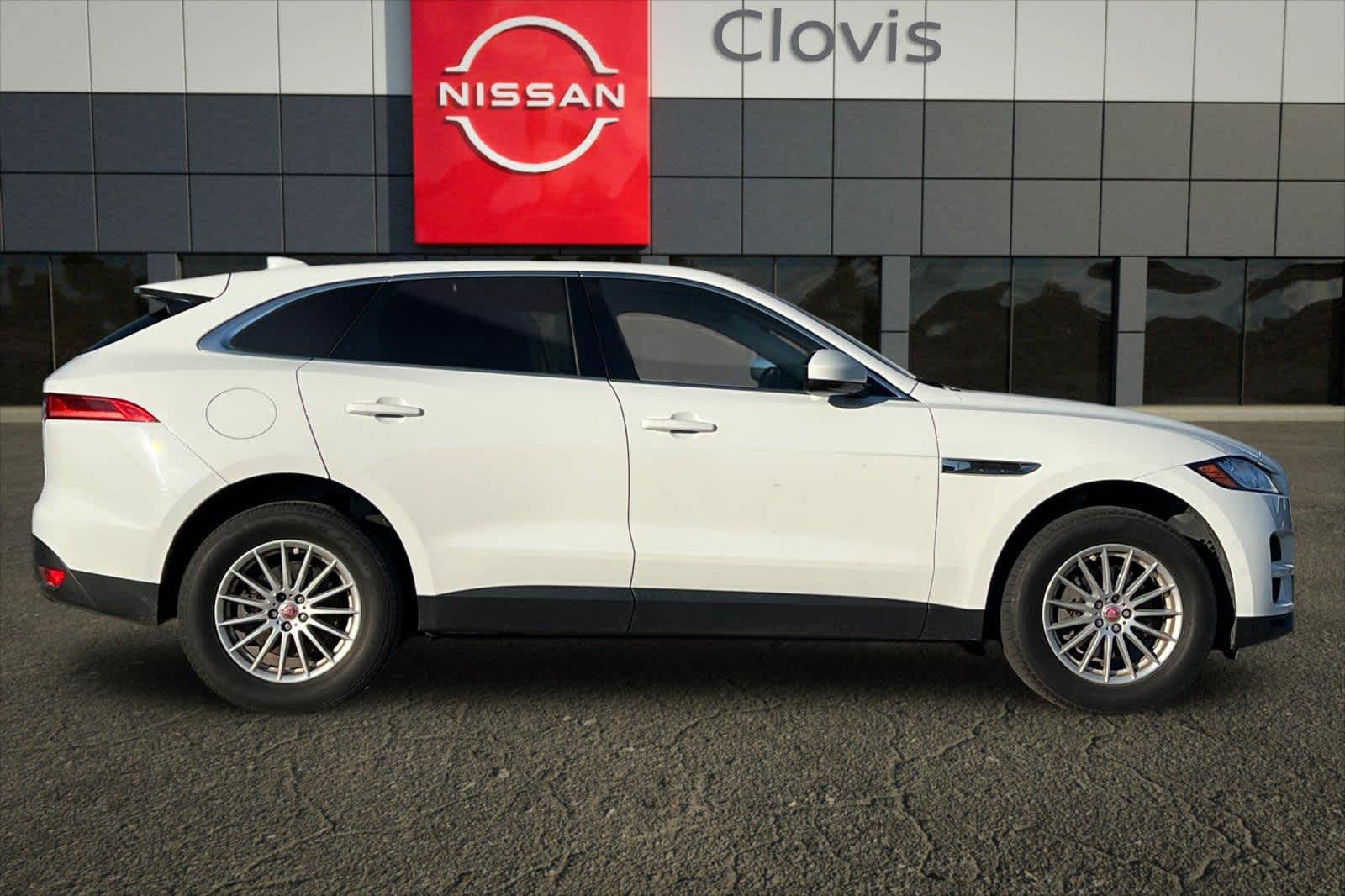 Thumbnail: 2019 Jaguar F-Pace - 9