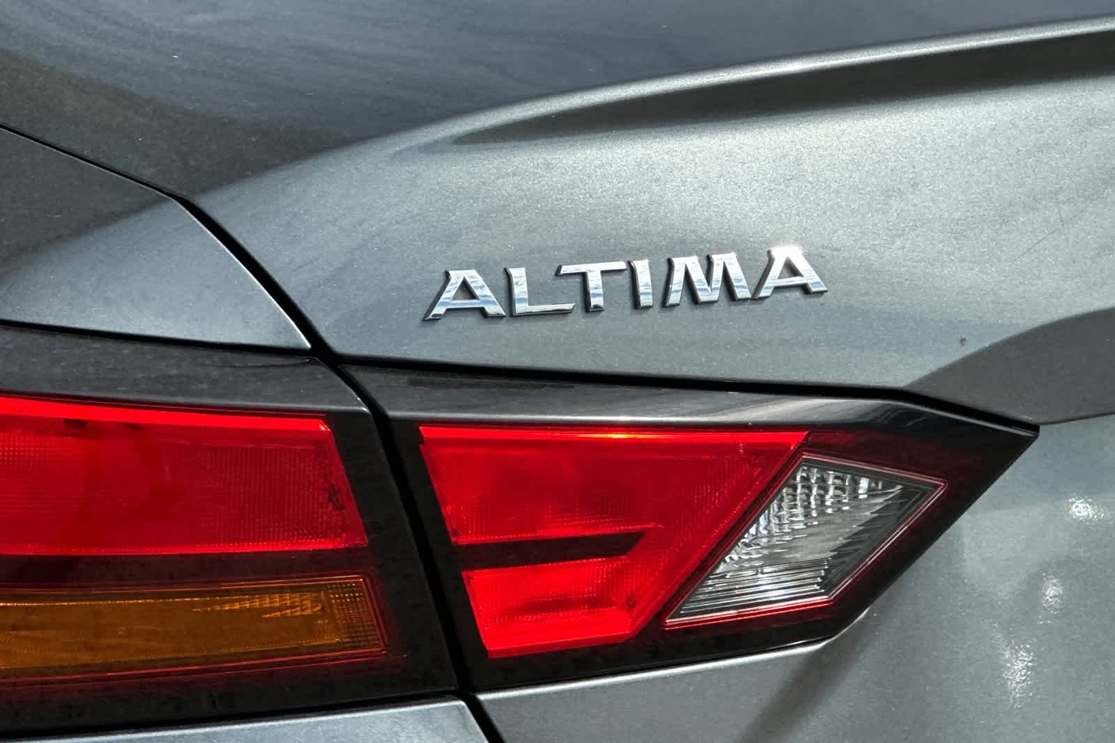 Thumbnail: 2022 Nissan Altima - 16