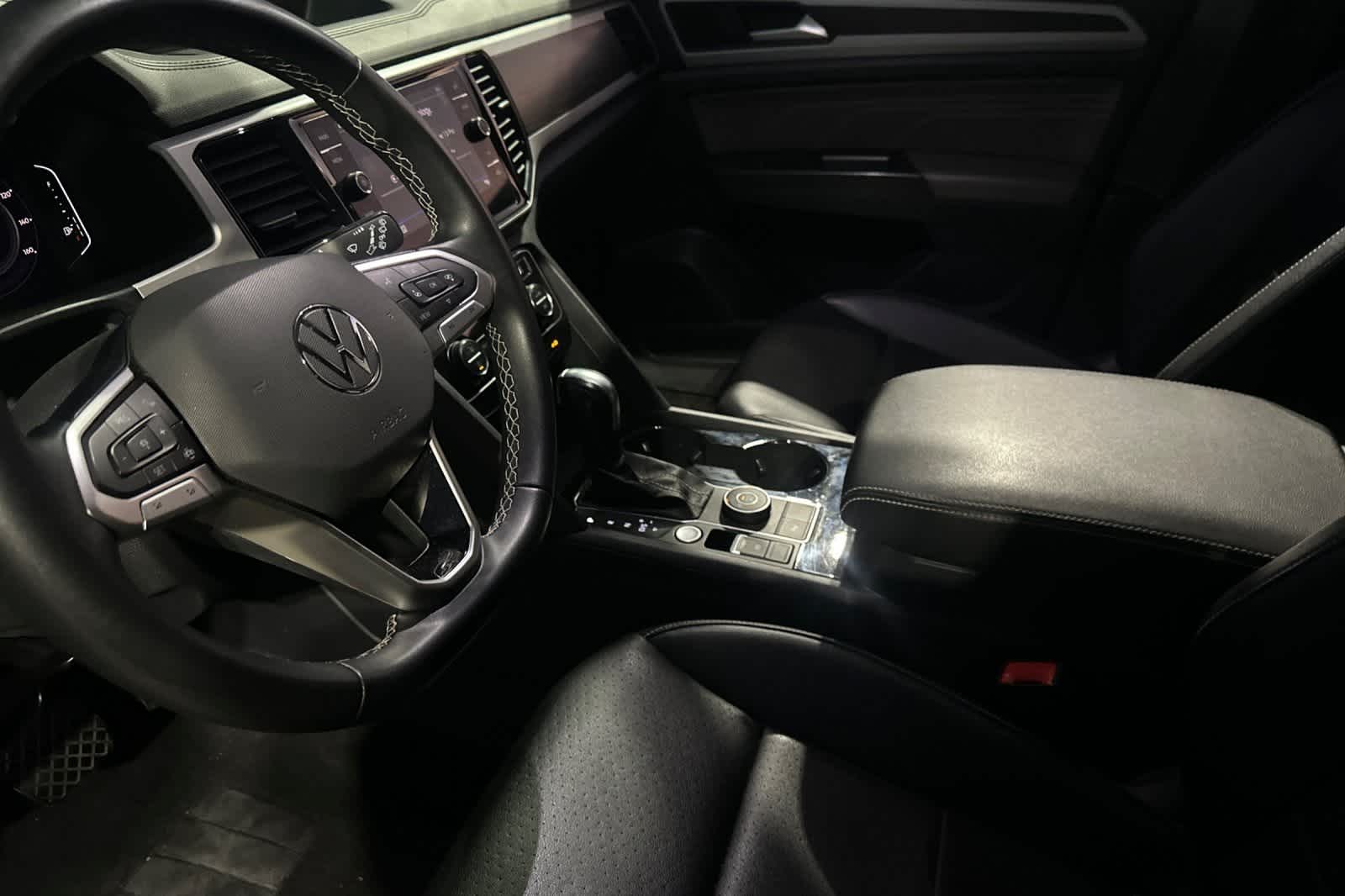 Thumbnail: 2022 Volkswagen Atlas - 12