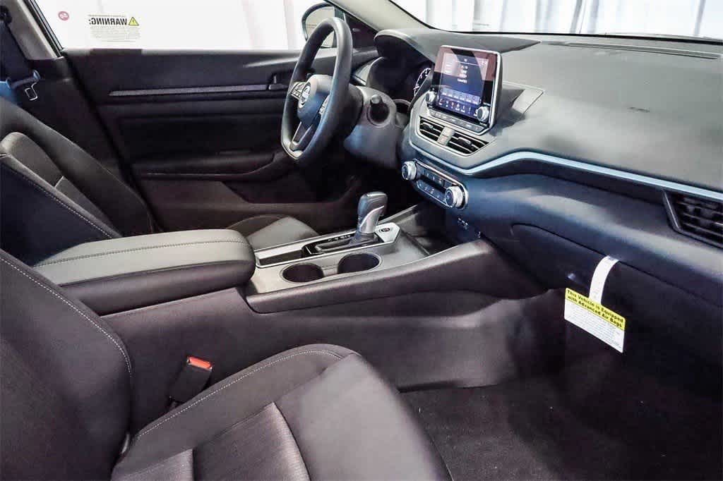 Thumbnail: 2025 Nissan Altima - 16