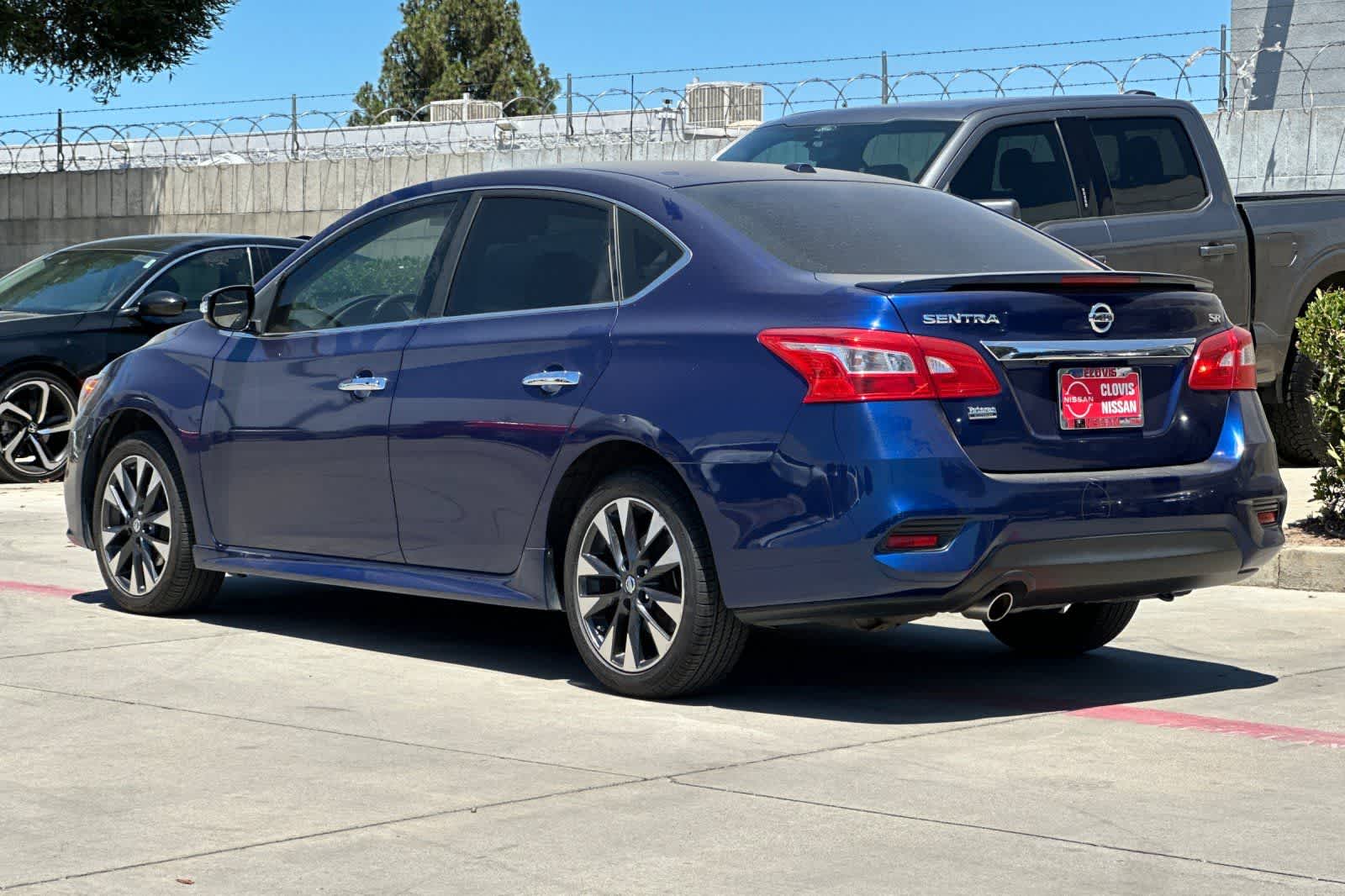 Thumbnail: 2016 Nissan Sentra - 7