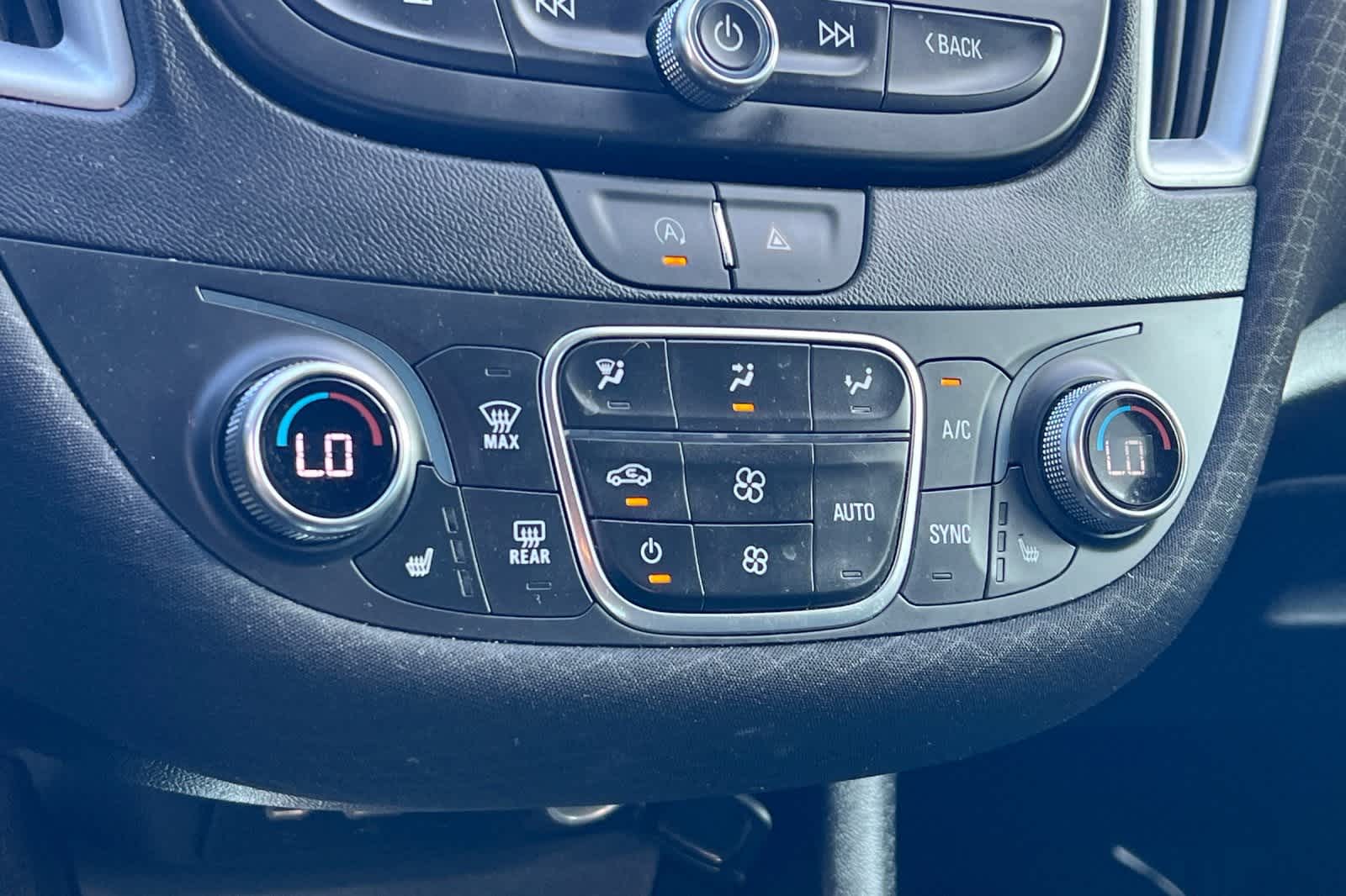 Thumbnail: 2024 Chevrolet Malibu - 23