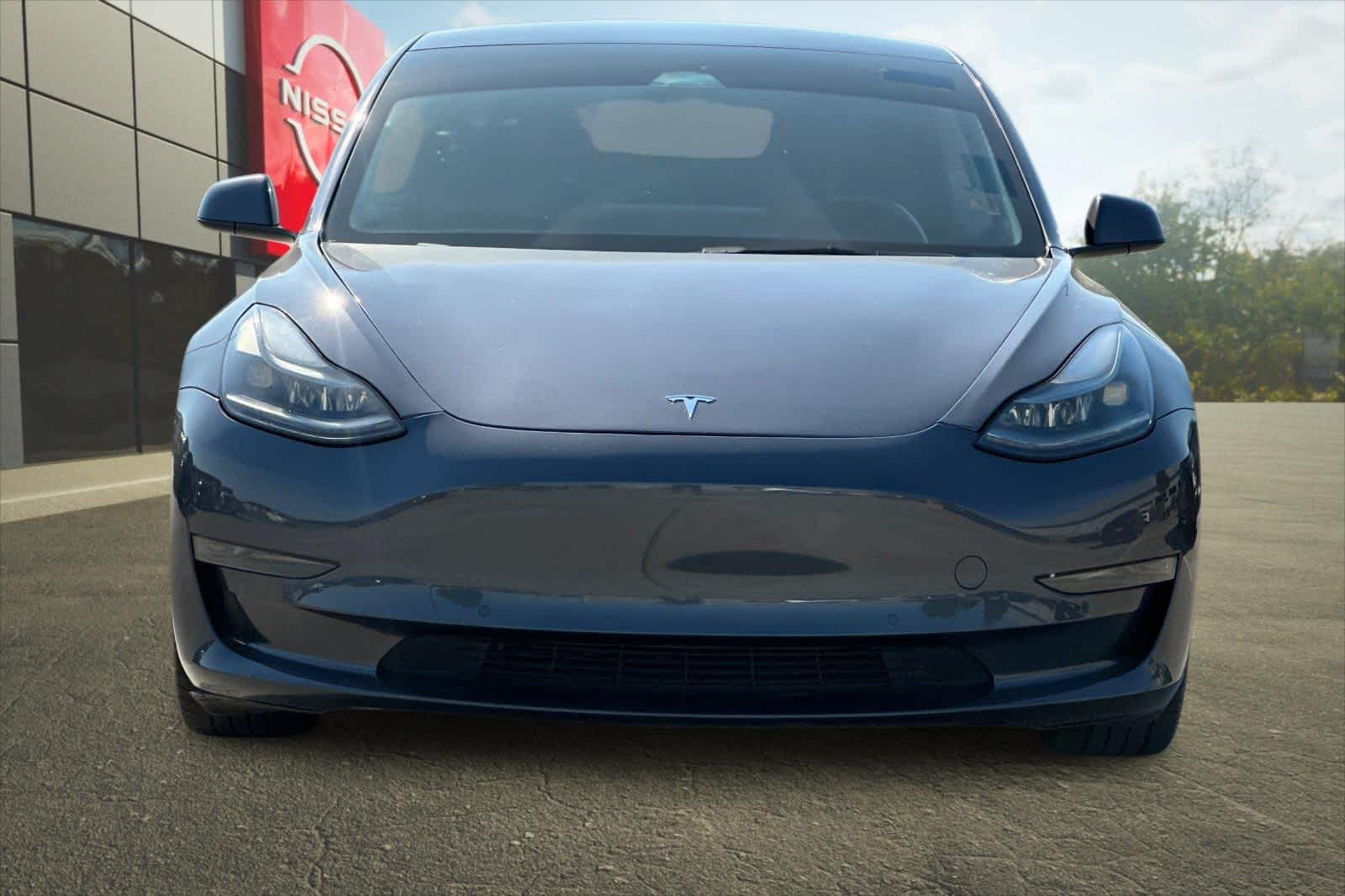 Thumbnail: 2022 Tesla Model 3 - 11