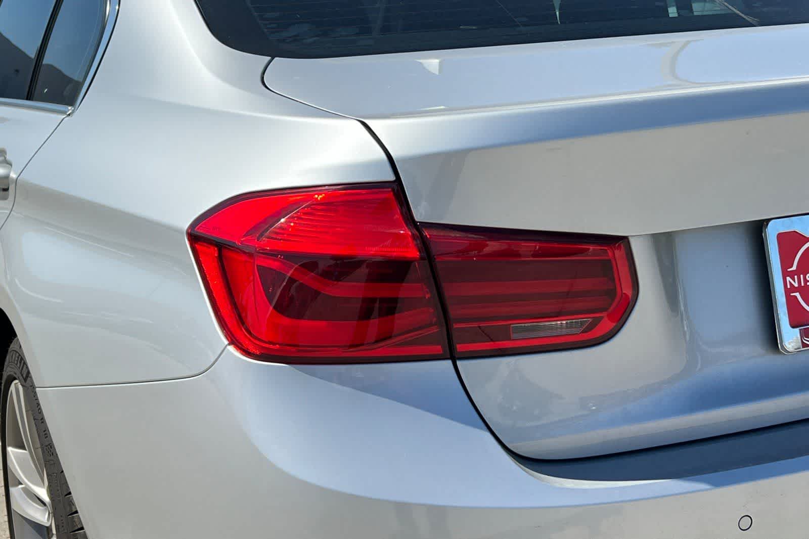 Thumbnail: 2017 BMW 3 Series - 13