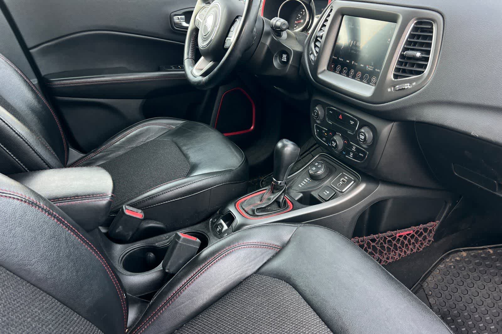 Thumbnail: 2020 Jeep Compass - 18