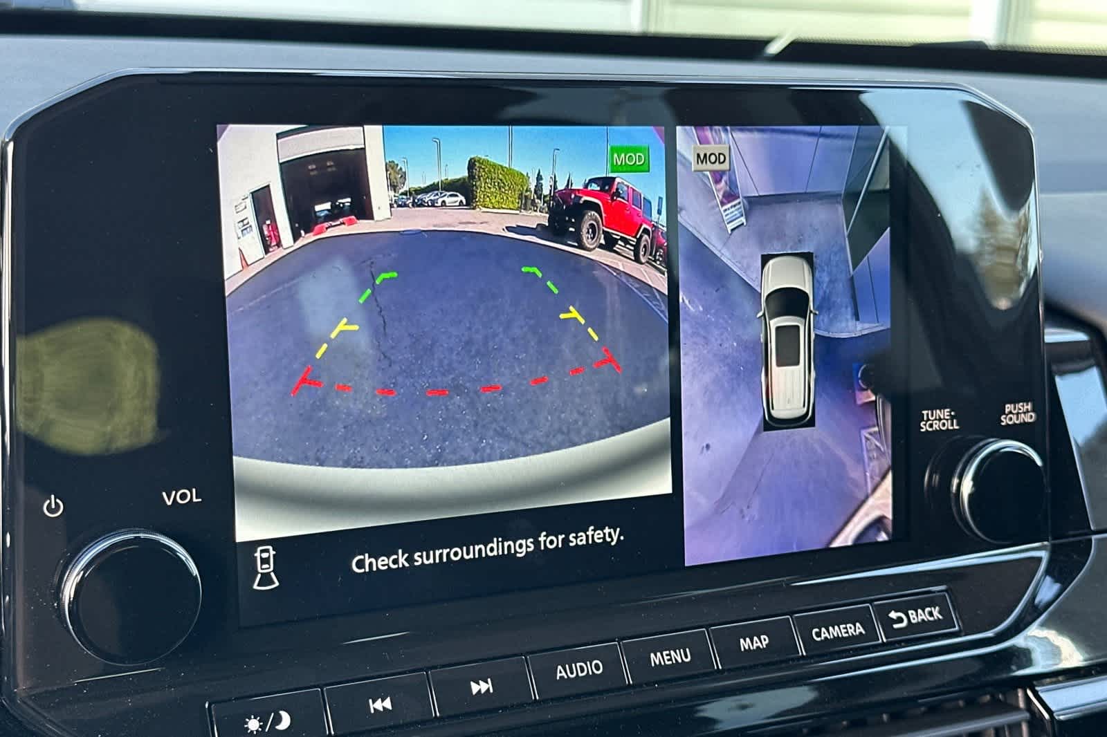 Thumbnail: 2025 Nissan Pathfinder - 20