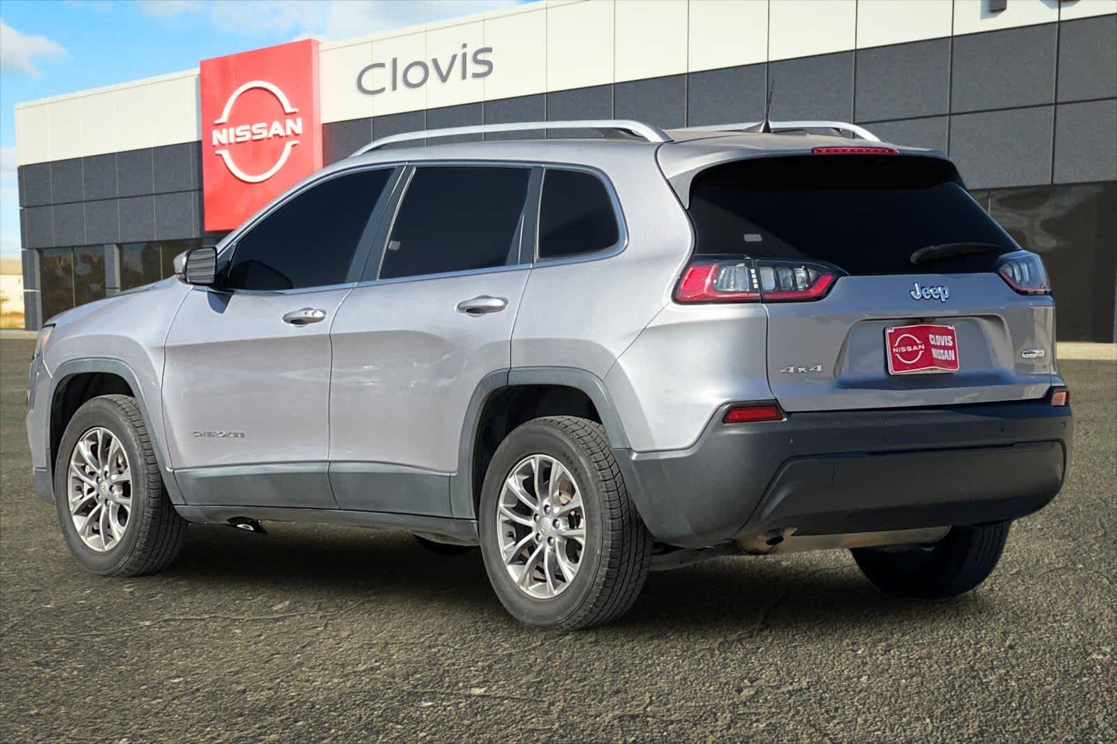 Thumbnail: 2019 Jeep Cherokee - 7