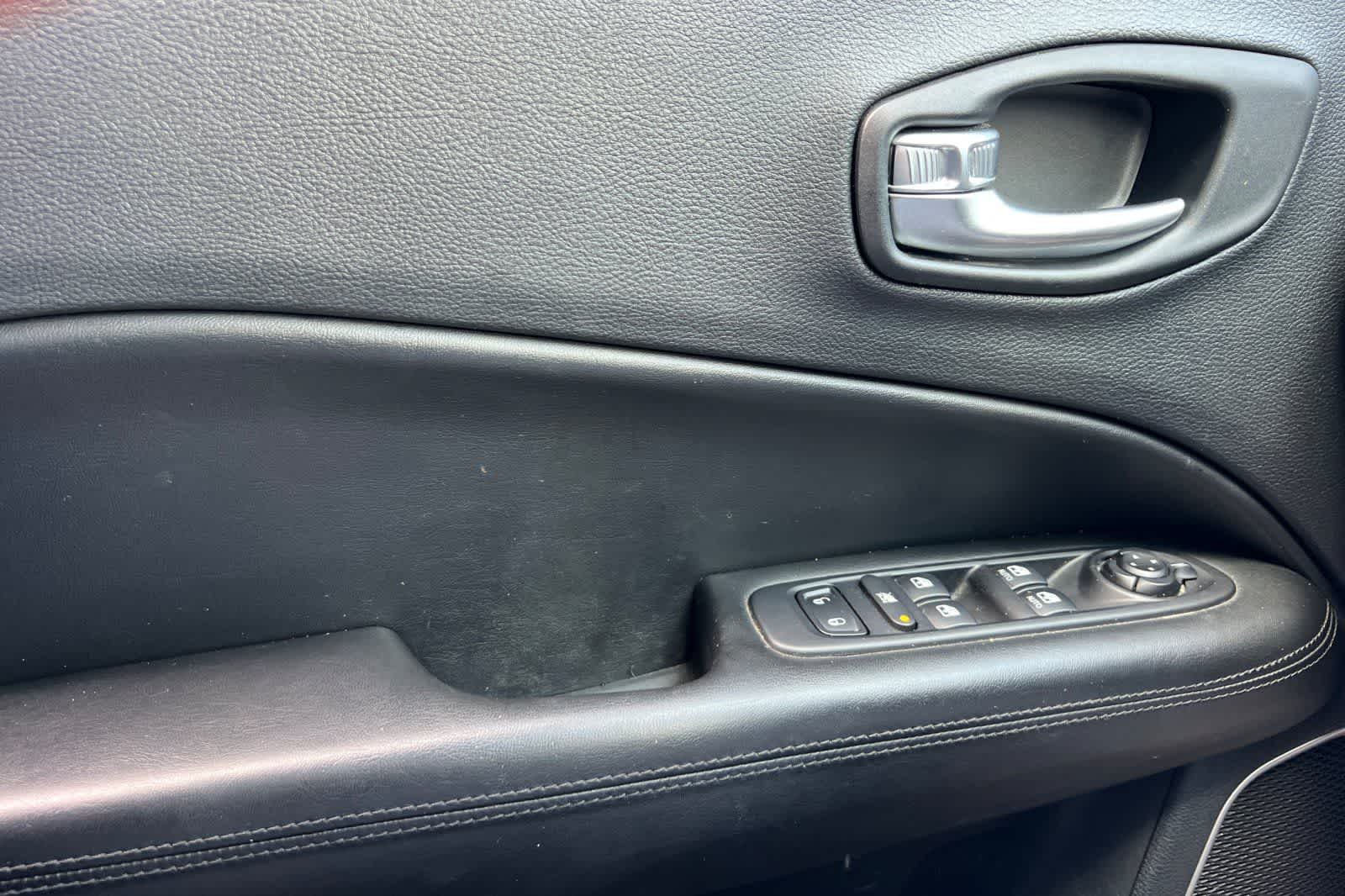 Thumbnail: 2021 Jeep Compass - 15