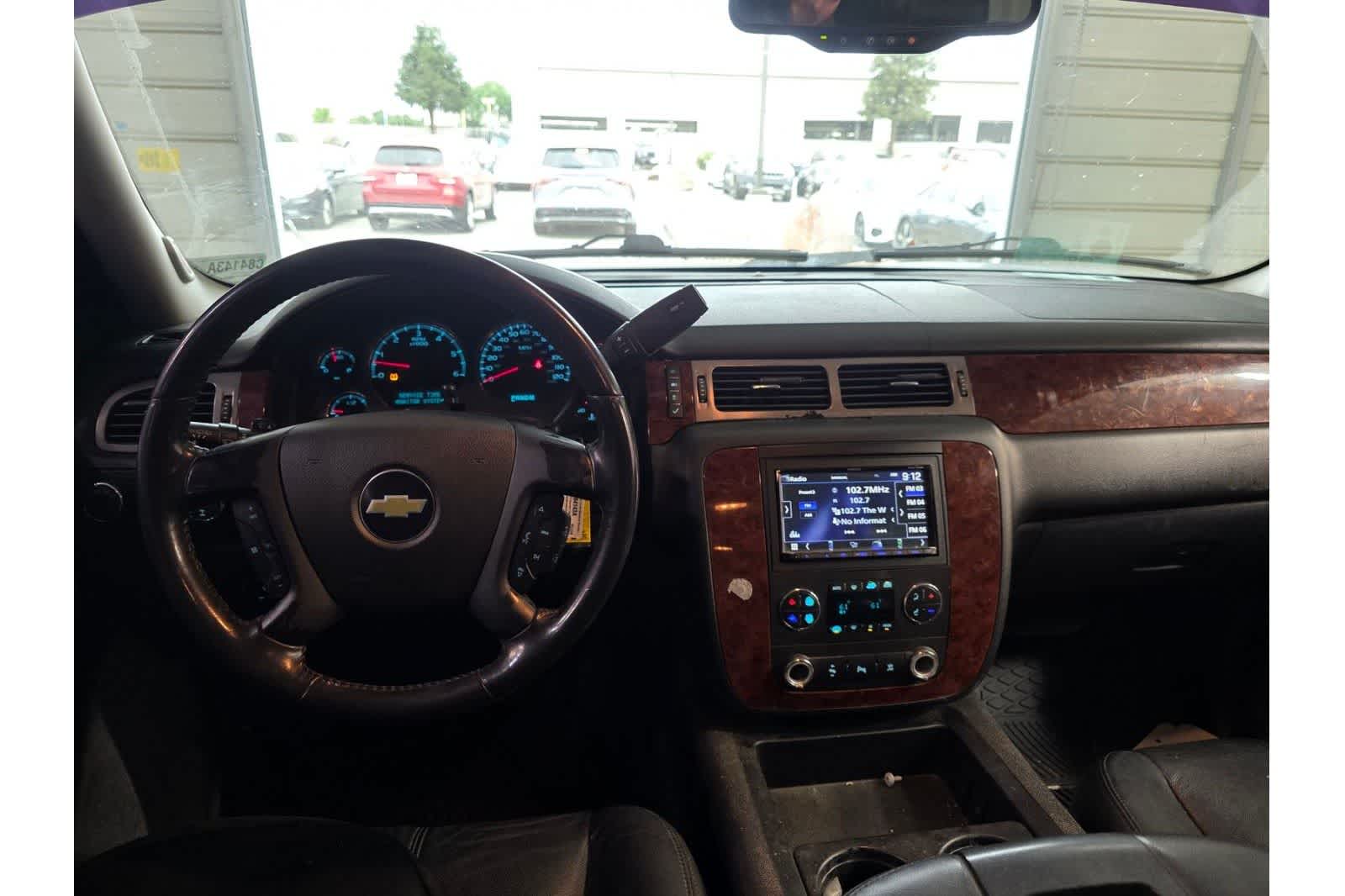 Thumbnail: 2010 Chevrolet Tahoe - 15