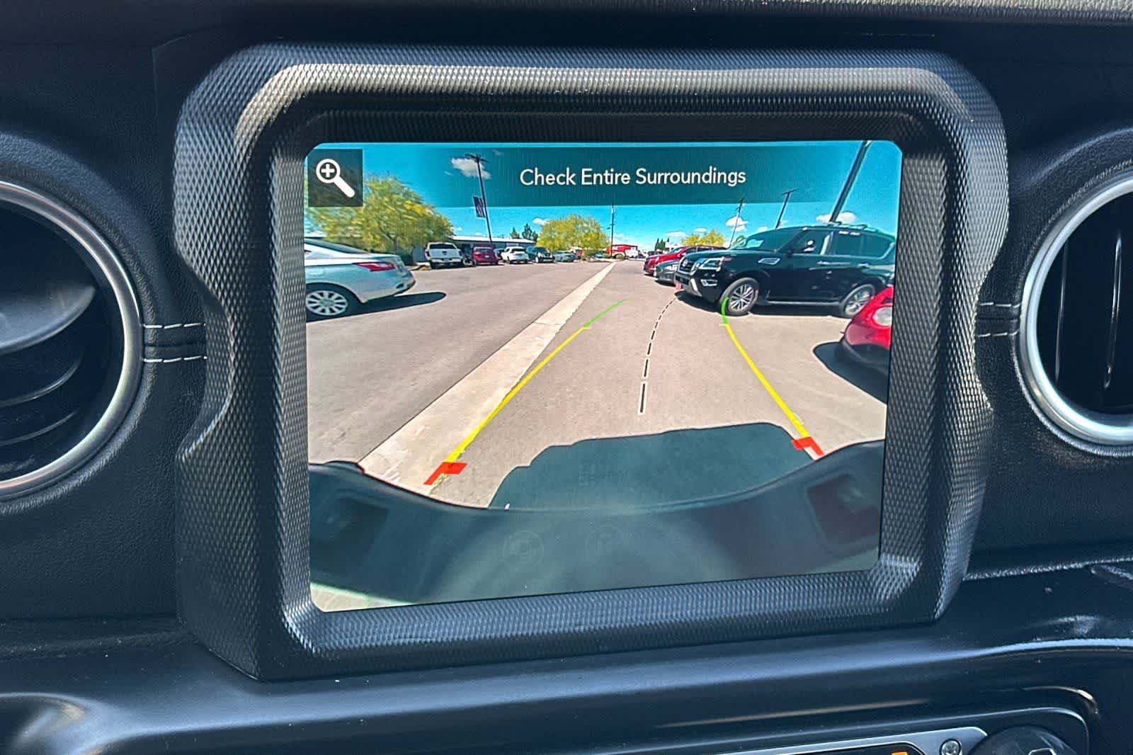 Thumbnail: 2022 Jeep Gladiator - 21