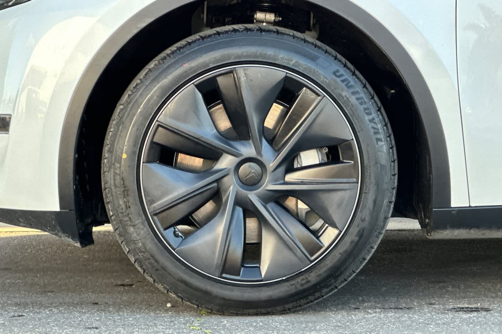 Thumbnail: 2024 Tesla Model Y - 35