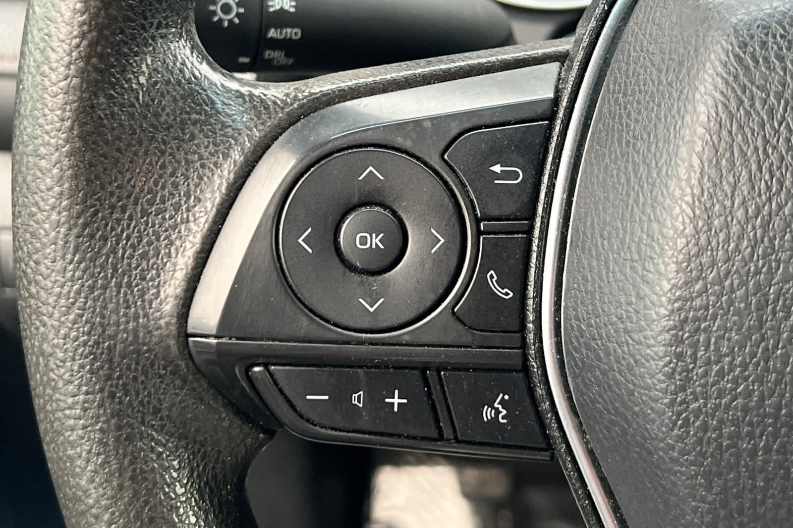 Thumbnail: 2019 Toyota Camry - 28