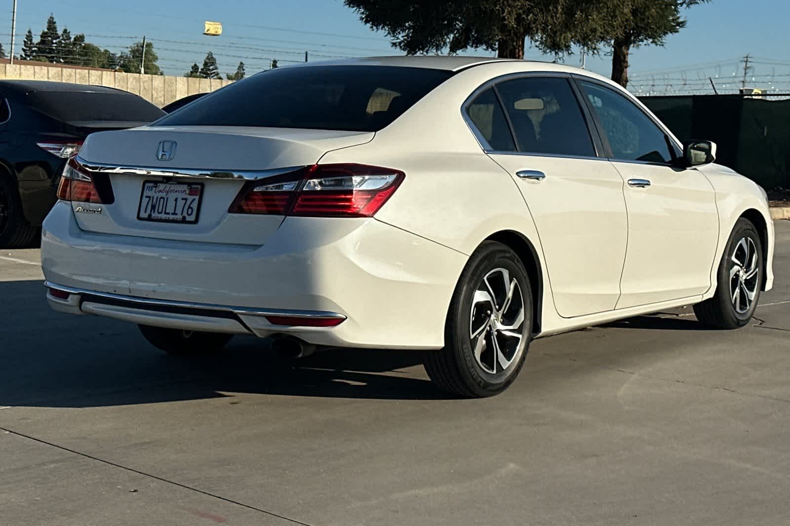 Thumbnail: 2017 Honda Accord - 3