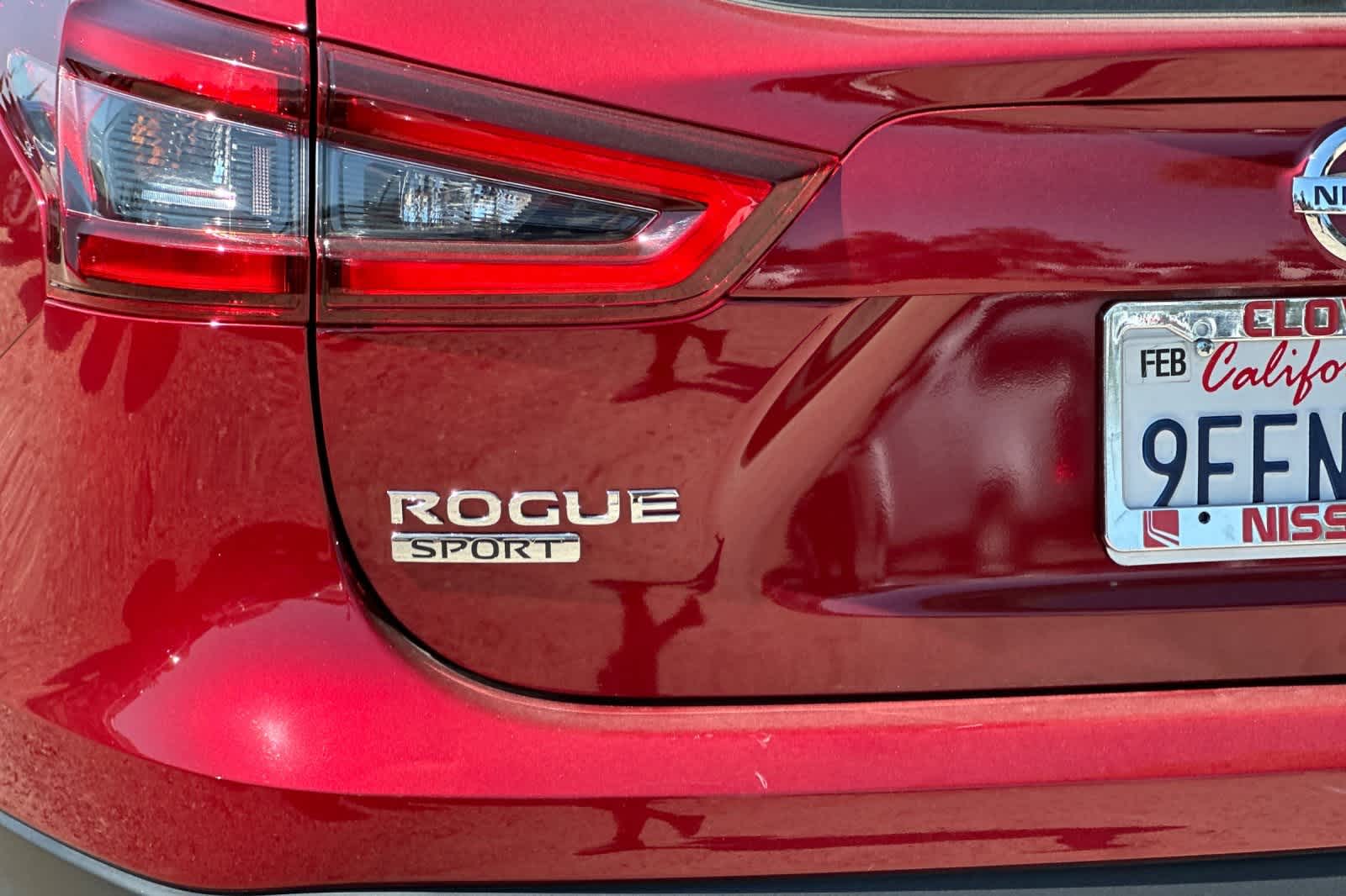 Thumbnail: 2022 Nissan Rogue Sport - 13