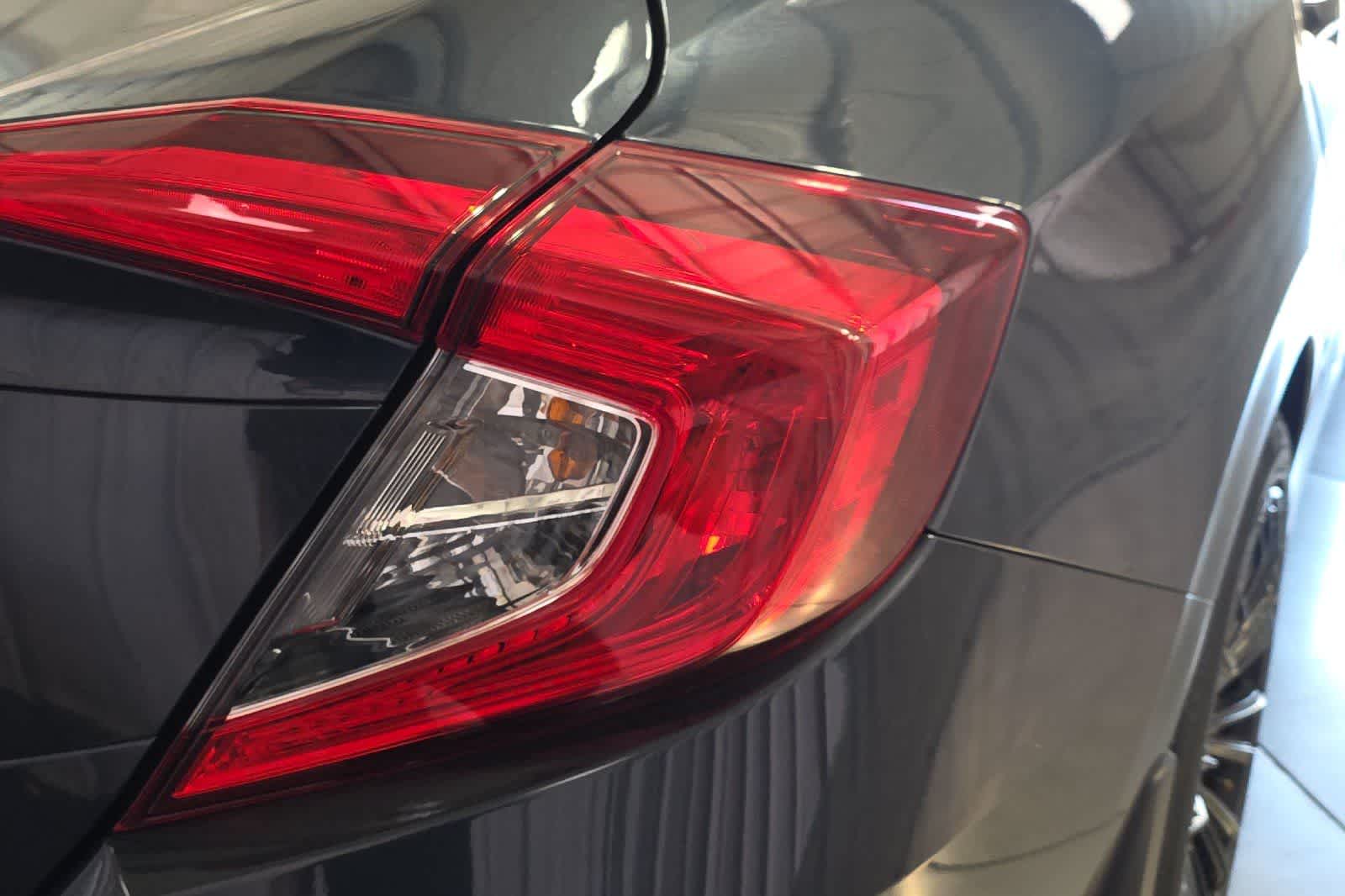 Thumbnail: 2016 Honda Civic - 12