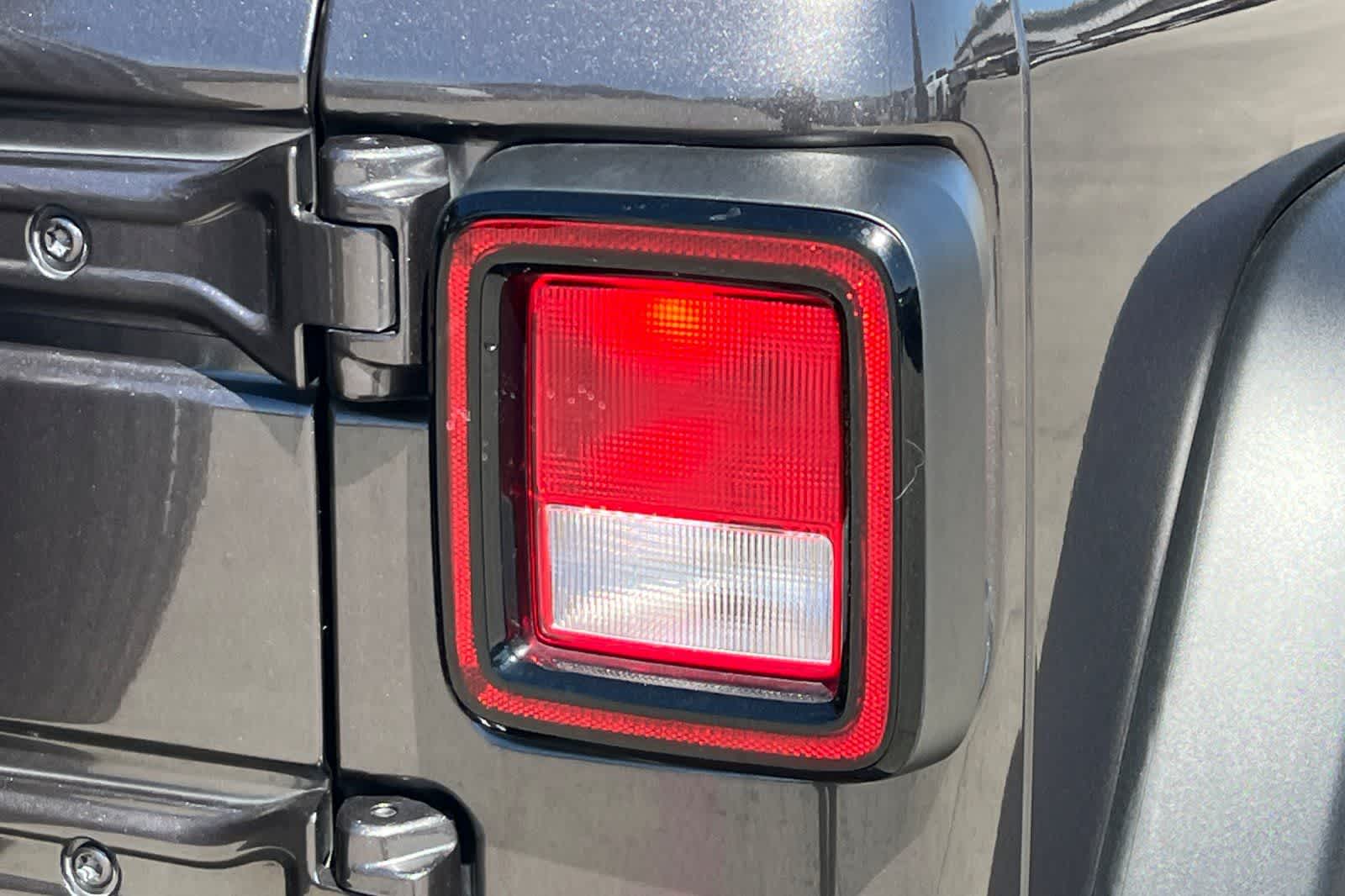 Thumbnail: 2024 Jeep Wrangler - 33