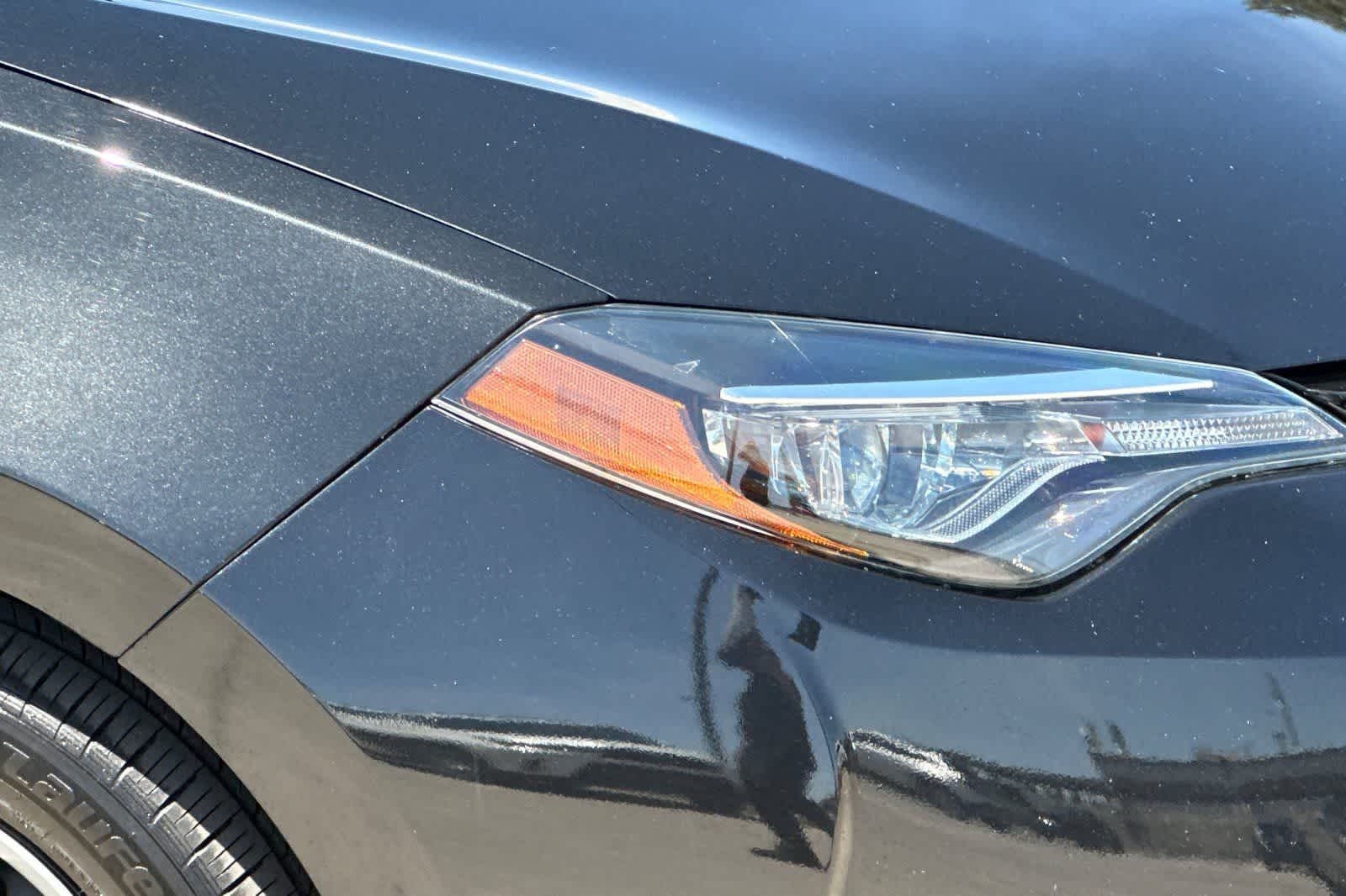 Thumbnail: 2019 Toyota Corolla - 31