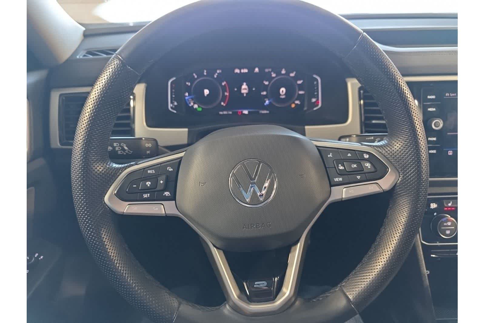 Thumbnail: 2022 Volkswagen Atlas - 26