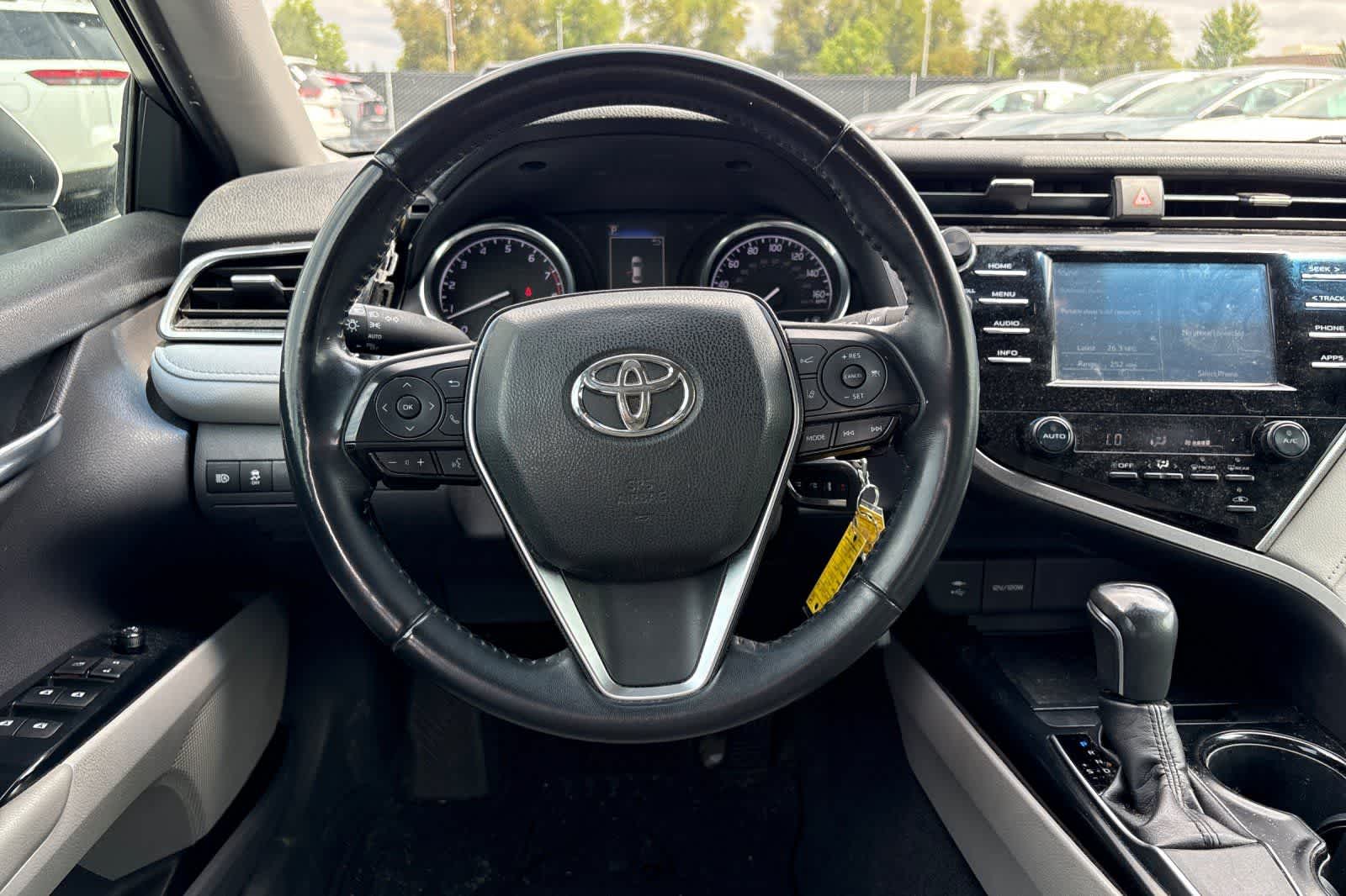 Thumbnail: 2018 Toyota Camry - 16