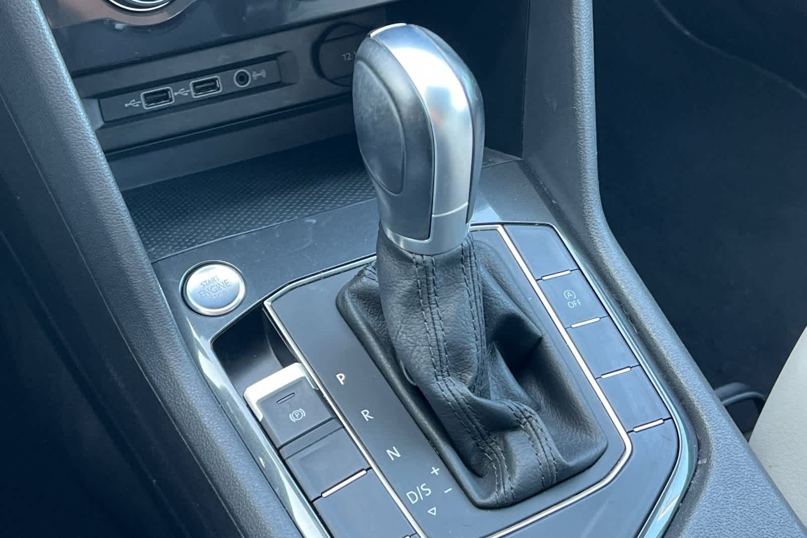 Thumbnail: 2019 Volkswagen Tiguan - 24