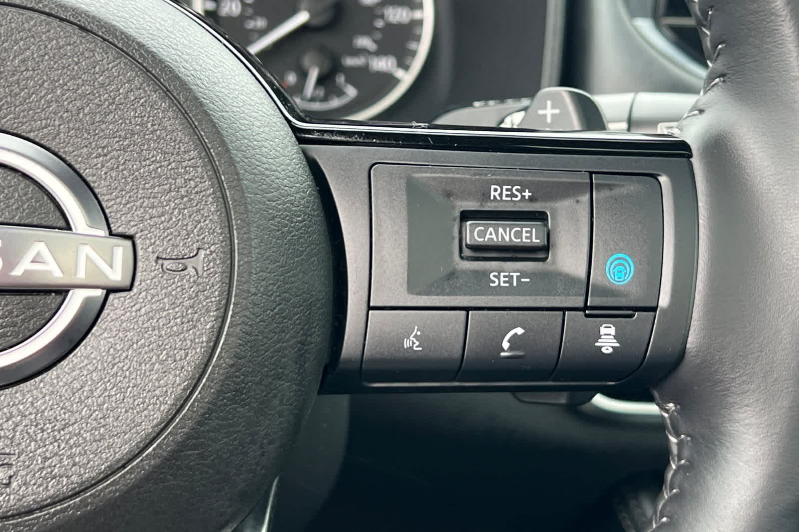 Thumbnail: 2023 Nissan Rogue - 31