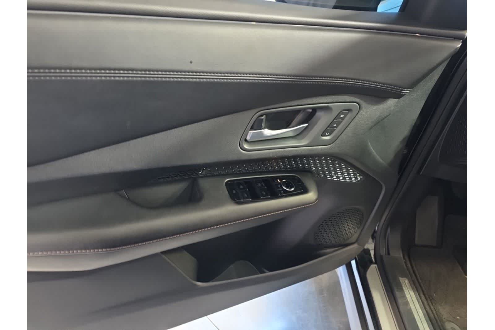 Thumbnail: 2024 Nissan Ariya - 19