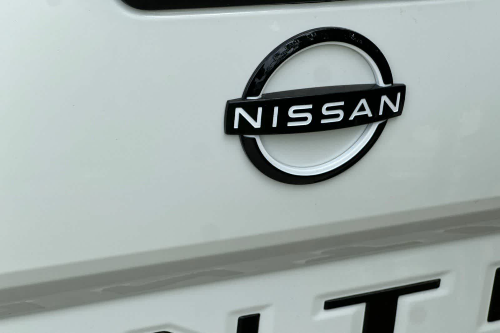 Thumbnail: 2026 Nissan Frontier - 16