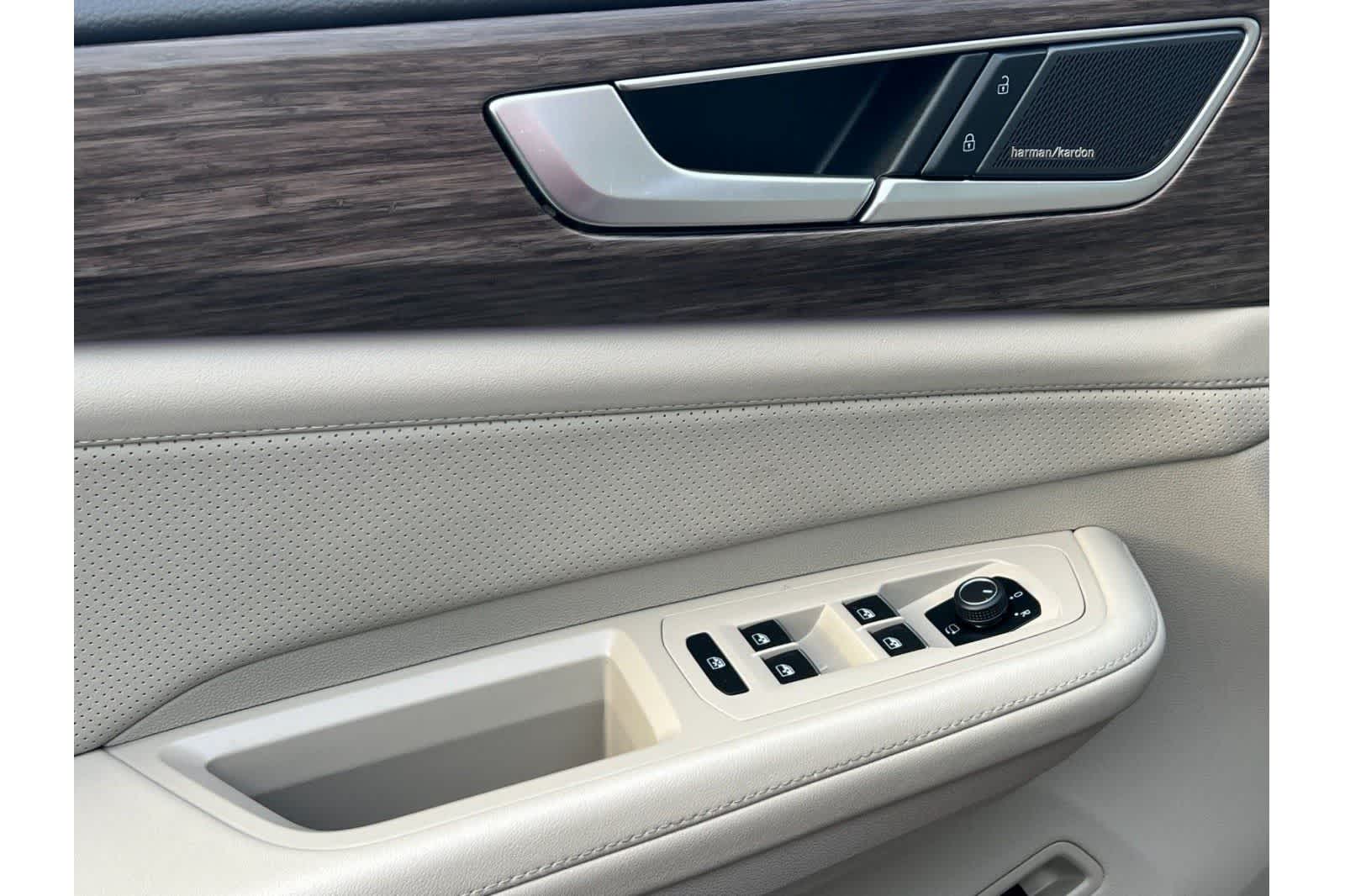 Thumbnail: 2024 Volkswagen Atlas - 14